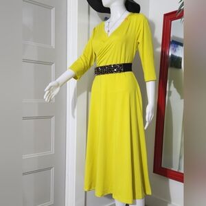 Vivid Yellow Wrap-Style Midi Dress with Three-Quarter Sleeves